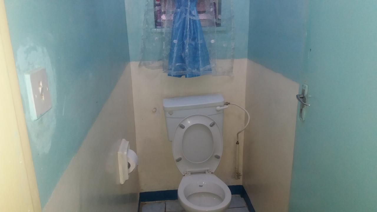 Kumunzi Backpackers Hostel Λουσάκα Εξωτερικό φωτογραφία