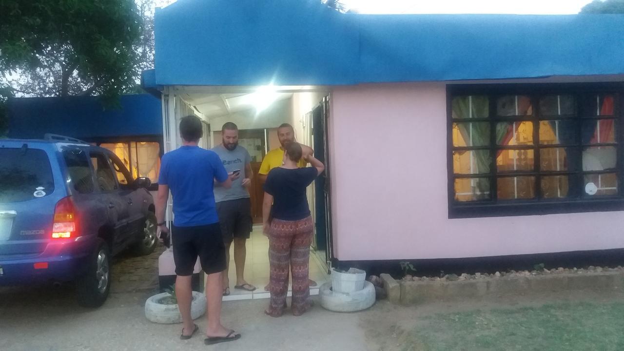 Kumunzi Backpackers Hostel Λουσάκα Εξωτερικό φωτογραφία