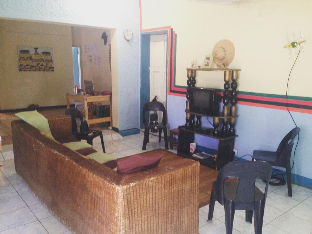 Kumunzi Backpackers Hostel Λουσάκα Εξωτερικό φωτογραφία